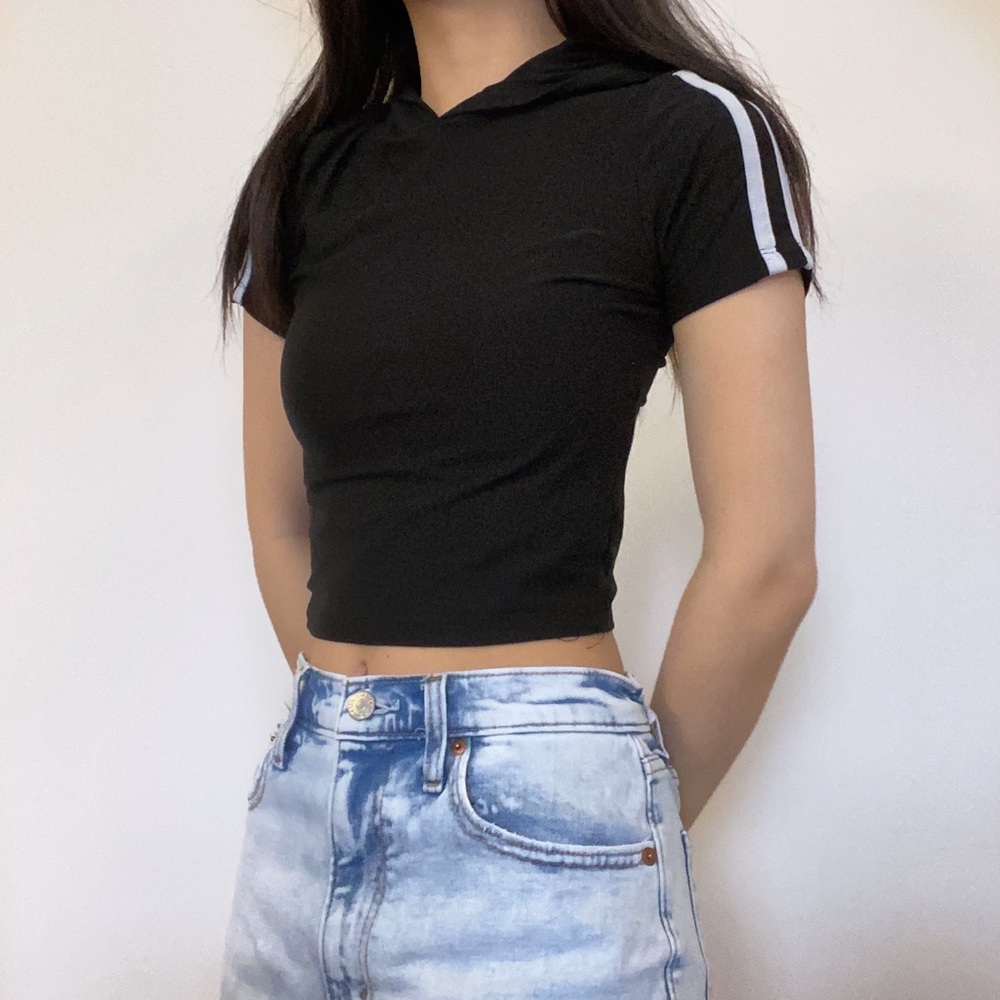 Black hooded t shirt